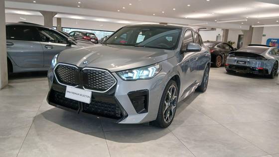 BMW iX2 64,8 KW ELÉTRICO XDRIVE30 M SPORT